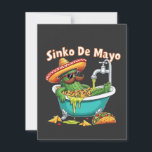 Tarjeta Festiva Sinko de Mayo"Funny Cinco de Mayo Cactus<br><div class="desc">Cañón Cinco de Mayo,  juego de palabras divertido,  chiste de lavabo de bañera,  humor mexicano-americano,  amante del nacho,  chiste fiesta,  fiesta de fiesta,  vacaciones de bebida,  hilarante juego de palabras mexicano,  diversión festiva</div>