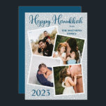 Tarjeta Festiva Snfall Happy Hanukkah 4 Photo - Blue | Gris<br><div class="desc">Nieve rústica sobre fondo azul gris (verde azulado pálido) "¡Feliz Hanukkah!" cuatro fotos enmarcadas de diseño de vacaciones de collage con un fondo azul océano sólido en la parte posterior. Simplemente agrega tu apellido y el año junto con tus fotos para completar el diseño. Diseño compuesto por Holiday Hearts Designs...</div>