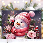 Tarjeta Festiva Snowman con Navidades de rosas rosas rosas<br><div class="desc">Propaga la alegría festiva con esta encantadora tarjeta de vacaciones con un muñeco de nieve vestido con una bufanda rosa,  rodeado de rosas rosas rosas y bayas de invierno. Perfecto para enviar alegres deseos de Navidades,  esta tarjeta le agrega un toque caprichoso a sus saludos de vacaciones.</div>