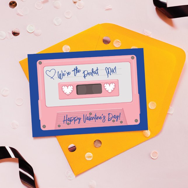 Tarjeta Festiva Somos el Día de San Valentín de cinta de mezcla pe (We're The Perfect Mix Cassette Tape Valentines Day Holiday Card)