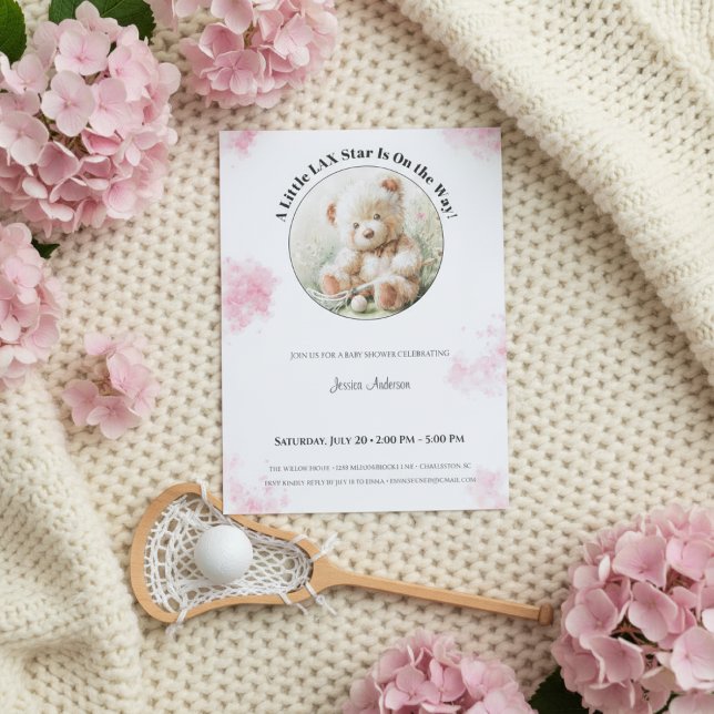 Tarjeta Festiva Teddy Bear Lacrosse Baby Shower Girl Invitation  (Baby shower invitation with lacrosse bear on knitted beige blanket, surrounded by pink hydrangeas an)