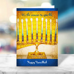 Tarjeta Festiva Temporada de menorah amarilla al Personalizado esp<br><div class="desc">"Es temporada de chispas. Feliz Hanukkah". Una foto de primer plano de una brillante, colorida y dorada menorah te ayuda a inaugurar las vacaciones de Hanukkah. Siente el calor y la alegría de la temporada de vacaciones cada vez que envíe esta impresionante y colorida tarjeta de saludo de Hanukkah. En...</div>