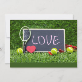 Tarjeta Festiva Tenis con AMOR sobre hierba verde