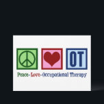 Tarjeta Festiva Terapeuta ocupacional de Paz Amor OT<br><div class="desc">Una tarjeta de Navidad de terapeuta ocupacional linda que presenta un signo de paz verde,  corazón rojo y OT escrito en azul sobre un fondo azul. La terapia ocupacional es una ocupación tan importante. Ayuda a adultos y niños con terapia sensorial.</div>