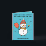 Tarjeta Festiva Texto personalizado Dinking Snowman<br><div class="desc">¡Presentamos la "Tarjeta de felicitación plegada de Snowman que se bebe"! Esta célebre tarjeta de felicitación doblada presenta a un animado muñeco de nieve vestido con un sombrero de Santa Claus rojo y blanco, sosteniendo una escoba marrón y luciendo una nariz de zanahoria naranja. Rodeado de delicados copos de nieve...</div>