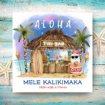 Tarjeta Festiva Tiki Beach Bar Tropical Moon Santa Mele Kalikimaka<br><div class="desc">La tarjeta tropical de Navidades cuadrados cuenta con Santa que disfruta de unas vacaciones en un bar del Tiki en la playa bajo la luna y estrellas con palmeras, luces de cuerda y saludos hawaianos "Aloha" y "Mele Kalikimaka". Cócteles tropicales, piña, hibiscos y hojas de palma, tabla de surf y...</div>