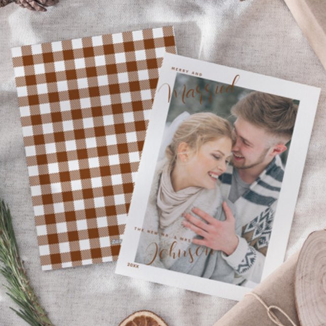 Tarjeta Festiva Tipografía con escritura casada y mora colocada (Subido por el creador)