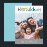 Tarjeta Festiva TIPOGRAFÍA MODERNA divertido retrato fotográfico c<br><div class="desc">por kat massard >> www.simplysweetPAPERIE.com <<< Un diseño de tarjeta festividad fotográfica super simple para celebrar la temporada con la familia y amigos. ¡El máximo espacio para mostrar a tu hermosa familia! CONSEJO 1. Para redimensionar / reubicar la foto pulse el botón "personalizar". 2. También puede cambiar las fuentes, mover...</div>