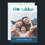 Tarjeta Festiva TIPOGRAFÍA MODERNA divertido retrato fotográfico c<br><div class="desc">por kat massard >> www.simplysweetPAPERIE.com <<< Un diseño de tarjeta festividad fotográfica super simple para celebrar la temporada con la familia y amigos. ¡El máximo espacio para mostrar a tu hermosa familia! CONSEJO 1. Para redimensionar / reubicar la foto pulse el botón "personalizar". 2. También puede cambiar las fuentes, mover...</div>