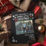 Tarjeta Festiva Tómate una espeluznante foto de pequeños Navidades<br><div class="desc">Dale a tus tarjetas de Navidades un toque de gótico este año con estas pequeñas tarjetas de fotos espeluznantes. Las tarjetas están listas para ser personalizadas con tu propia foto y la tuya propia desde el mensaje. Presentan el mensaje HÁBAMOS UN PEQUEÑO NAVIDAD ESCUCHADO con el cráneo blanco y letras...</div>