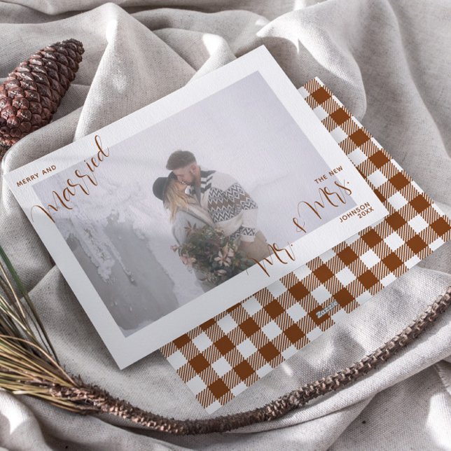 Tarjeta Festiva Trendy Plaid Merry y casada Sr. & Mrs. Photo (Subido por el creador)