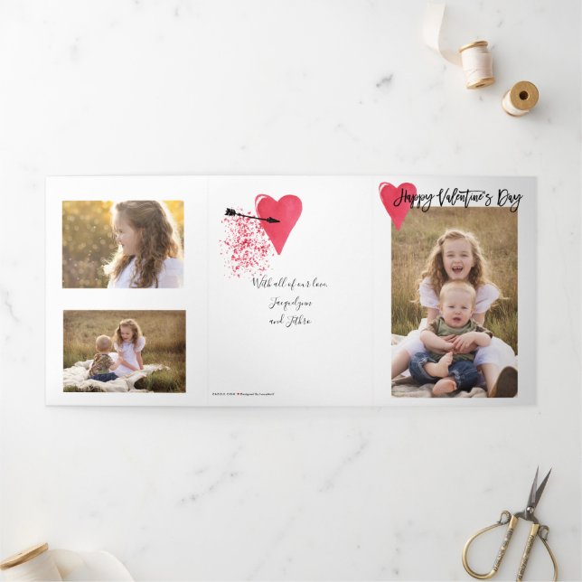 Tarjeta Festiva Tríptica 5 Foto Red Valentine Day Trifold Card (Exterior)