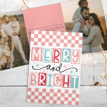 Tarjeta Festiva Tríptica Fotos De La Familia Retro Vintage De Madera Y Bril<br><div class="desc">Presentamos la tarjeta de vacaciones Tri-Fold de la familia Retro de Fotos de la Familia Vintage Merry and Bright, una combinación perfecta de encanto nostálgico y estilo moderno. Esta tarjeta de Navidades personalizada presenta la foto de su familia junto con un diseño colorido y vibrante que aporta vibrantes vibraciones vacacionales...</div>