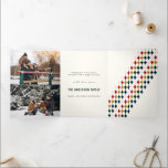 Tarjeta Festiva Tríptica Green Vintage Merry Christmas Multiphoto<br><div class="desc">Año Vintage verde,  dos fotos,  patrón diamantífera,  triple tarjeta de navidad familiar alegre navidad.</div>