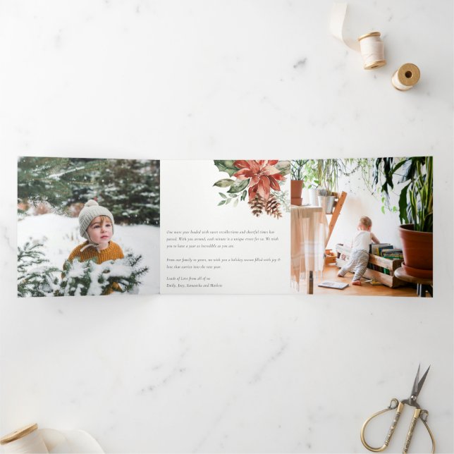 Tarjeta Festiva Tríptica Poinsettia de Navidad Pino 3 Foto Acuarela (Interior)