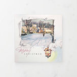 Tarjeta Festiva Tríptica Vintage Merry Christmas Winscape<br><div class="desc">Nostálgico diseño vintage de principios del siglo XX con elegante saludo navideño a las cerezas,  farolillos brillantes y un paisaje rústico de invierno nevado enmarcado por pergaminos rotos. En el interior hay gráficos complementarios y dos plantillas de fotos.</div>