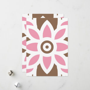Tarjeta Festiva una flor rosa de fondo marrón