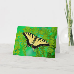 Tarjeta Festiva Una Mariposa Cola de Golondrina Aterrizando