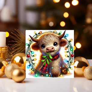 Tarjeta Festiva Vaca de las Tierras Altas con muérdago y luces nav