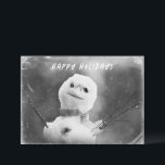 Tarjeta Festiva Vacaciones de nieve alteradas en blanco y negro<br><div class="desc">Funny tarjeta plana de vacaciones con versión en blanco/negro de un lindo muñeco de nieve - bordes alterados con texto de personalizable de "Felices Fiestas"</div>