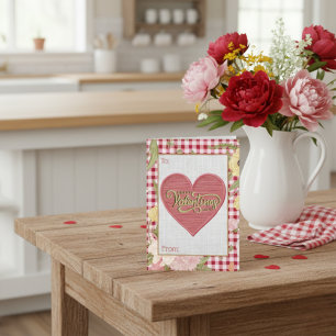 Tarjeta Festiva Valentín Vintage: Amor en Cada Hilo