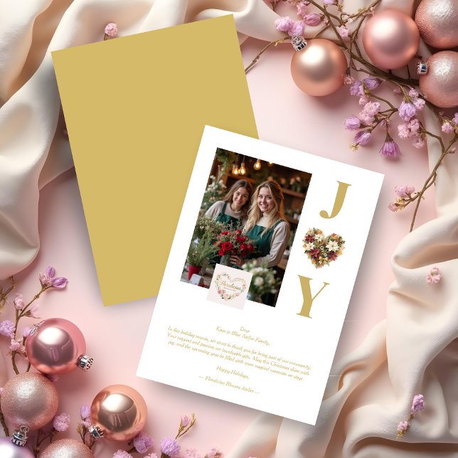 Tarjeta Festiva Vintage Cute Christmas Heart Floral Wreath (Vintage Cute Christmas Heart-shape Floral Wreath Gold Business Holiday Cards with Photo. )