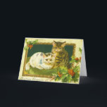 Tarjeta Festiva Vintage Kitten Christmas Greetings Card<br><div class="desc">Los gatitos bonitos enmarcados por holly es la imagen de esta tarjeta de Navidades de la era victoriana. Celebra el Holidays a la antigua con una tarjeta de imagen vintage.</div>