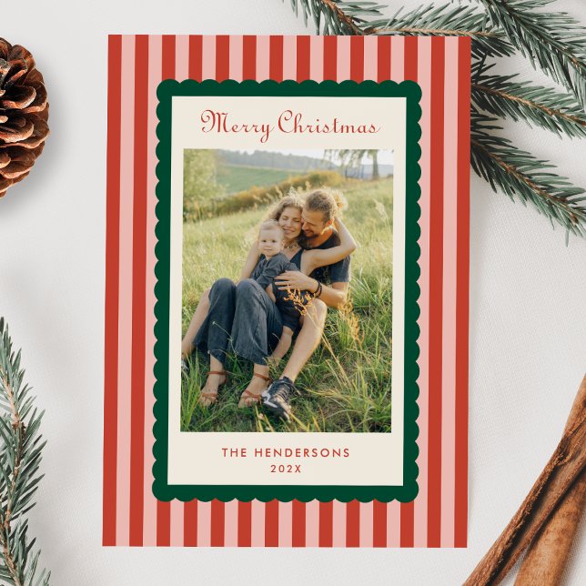 Tarjeta Festiva Vintage Stripes and Scallops Photo  (Subido por el creador)