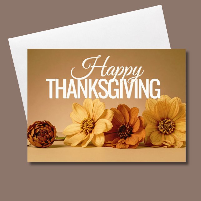 Tarjeta Festiva Warm Autumn Florals Happy Thanksgiving (Elegant florals meet heartfelt gratitude in this timeless Thanksgiving greeting.)