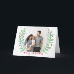 Tarjeta Festiva Watercolor Laurel Wreath Merry Christmas Photo<br><div class="desc">Celebre y difunda la alegría esta temporada de vacaciones con esta elegante tarjeta plegada de Navidades con laureles de color agua pintados a mano. Personalizar con tu foto favorita en la parte delantera y trasera y tu propio sentimiento personalizado en el interior.</div>
