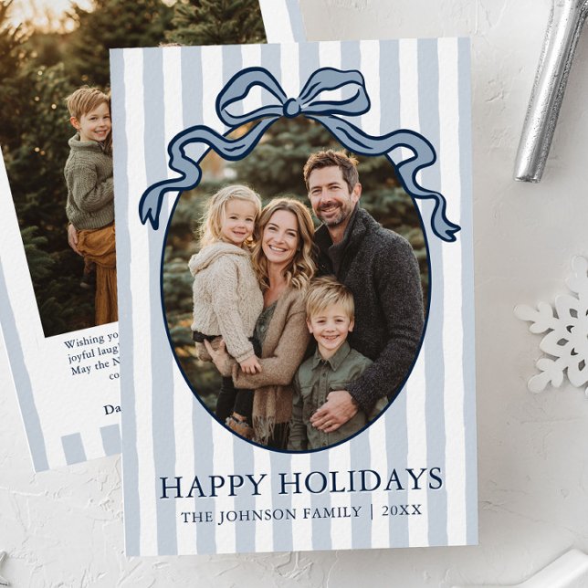 Tarjeta Festiva Whimsical Hand Drawn Coquette Bow Family Photo (Whimsical Hand Drawn Coquette Bow Family Photo Holiday Card)