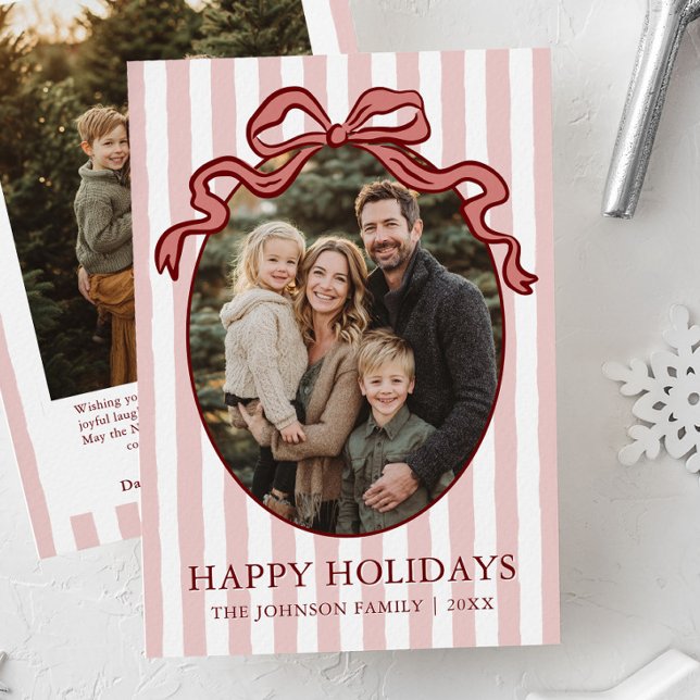 Tarjeta Festiva Whimsical Hand Drawn Coquette Red Bow Family Photo (Whimsical Hand Drawn Coquette Red Bow Family Photo Holiday Card)