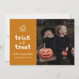 Tarjeta Festiva Whimsical Trick or Treat Script Halloween Photo