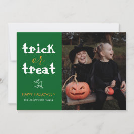 Tarjeta Festiva Whimsical Trick or Treat Script Halloween Photo