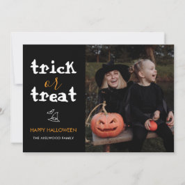 Tarjeta Festiva Whimsical Trick or Treat Script Halloween Photo