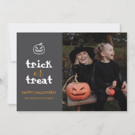 Tarjeta Festiva Whimsical Trick or Treat Script Halloween Photo
