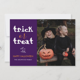 Tarjeta Festiva Whimsical Trick or Treat Script Halloween Photo
