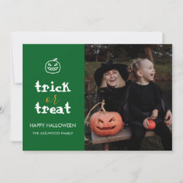 Tarjeta Festiva Whimsical Trick or Treat Script Halloween Photo