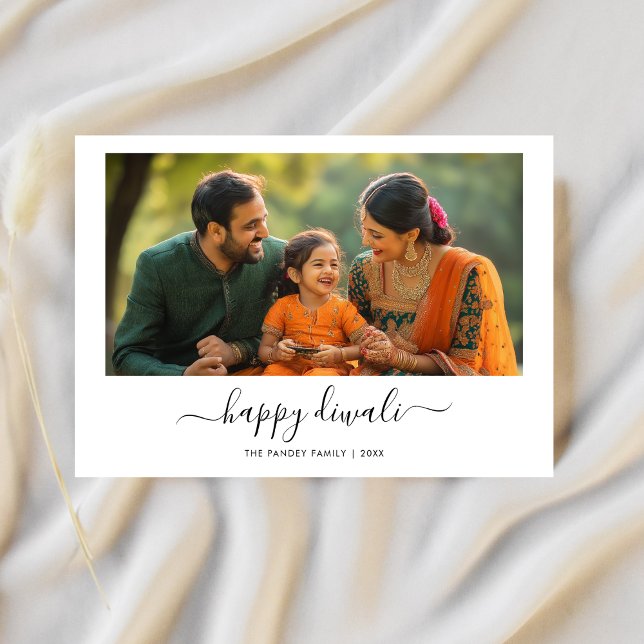 Tarjeta Festiva Whimsy Calligraphy Black White Happy Diwali Photo (Subido por el creador)