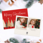 Tarjeta Festiva Winter Forest Bright Red Dos Navidades de fotos<br><div class="desc">Esta tarjeta de dos Navidades fotográficos presenta un diseño festivo de invierno verde sobre un fondo rojo brillante. Personalizar fácilmente estas tarjetas mediante la función de personalización.</div>