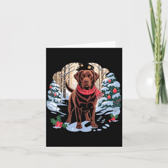 Tarjeta Festive Chocolate Lab In Snowy Forest Winter Xmas  (Anverso)
