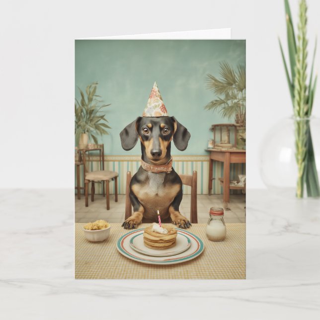 Tarjeta Fiesta de Cumpleaños con Panqueques para Dachshund (Anverso)