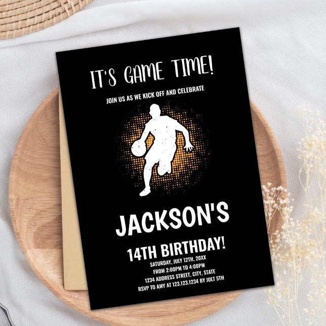 Tarjeta Fiesta deportiva para niños con respaldo n (Basketballs Invitations)