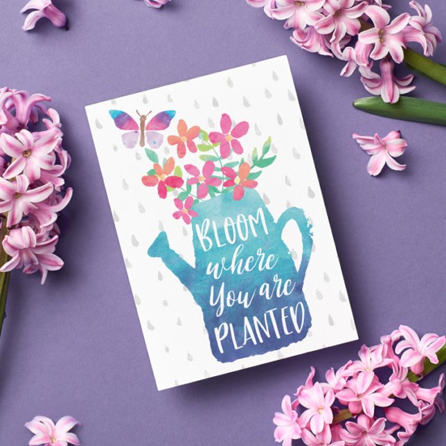 Tarjeta Flor acuática donde se planta (This fresh and stylish postcard sends just the right message to a friend or loved one who might need)
