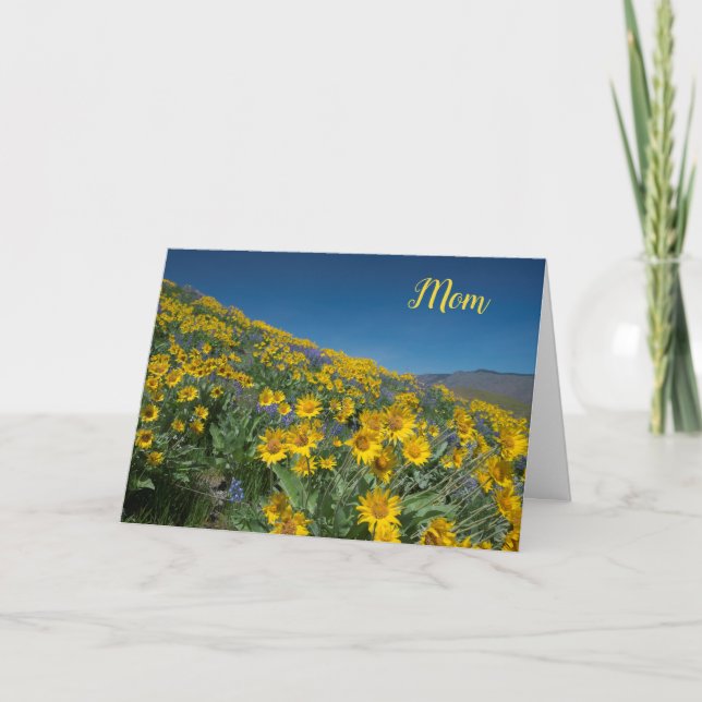 Tarjeta Flor de Balsamroot Día de la Madre (Anverso)