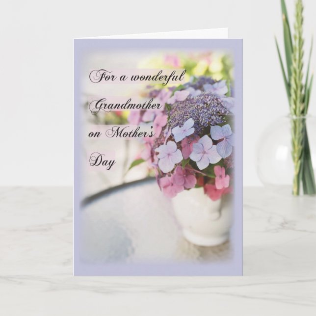 Tarjeta Flor del día de la abuela en la mesa (Anverso)
