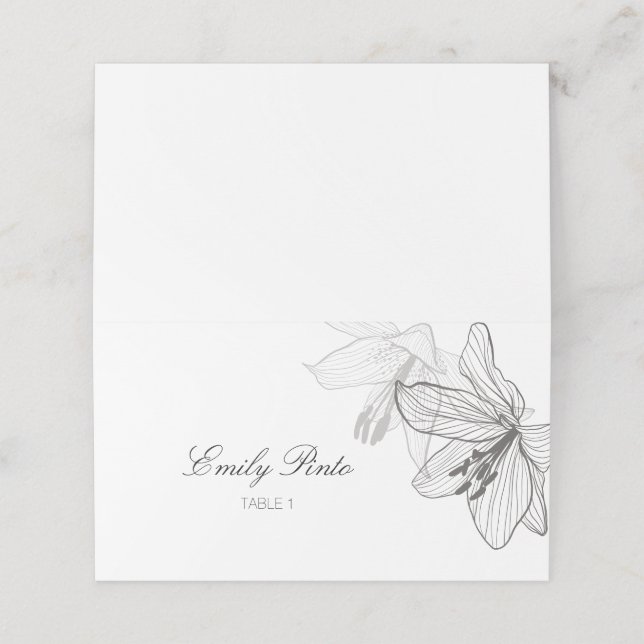 Tarjeta Floral Classic plegable en blanco y negro (Exterior desplegado)