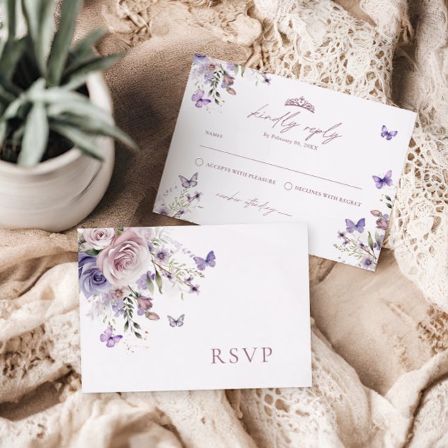 Tarjeta floral de mariposa púrpura RSVP Quinceañer (Subido por el creador)