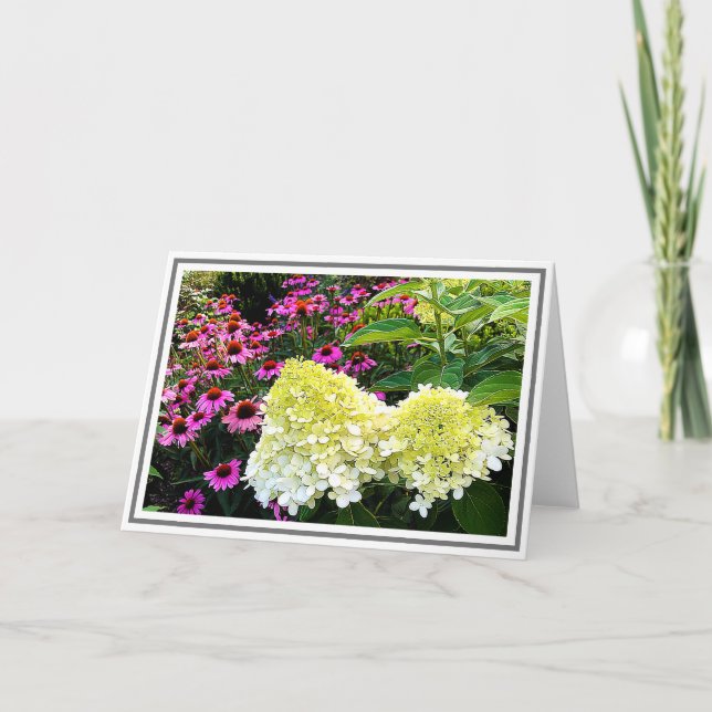 Tarjeta Flores cremosas de hidrangea blanca y cono rosa (Anverso)