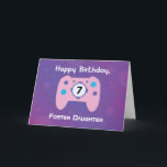 Tarjeta Foster Daughter Control de apoderado de cumpleaños<br><div class="desc">Esta tarjeta con los colores rosa y morado que incluye un controlador de videojuegos como pieza central es lo que se necesita dar a la querida hija adoptiva en la celebración de su sétimo cumpleaños pronto. Realmente le encantará el divertido mensaje que esta tarjeta le comparte.</div>